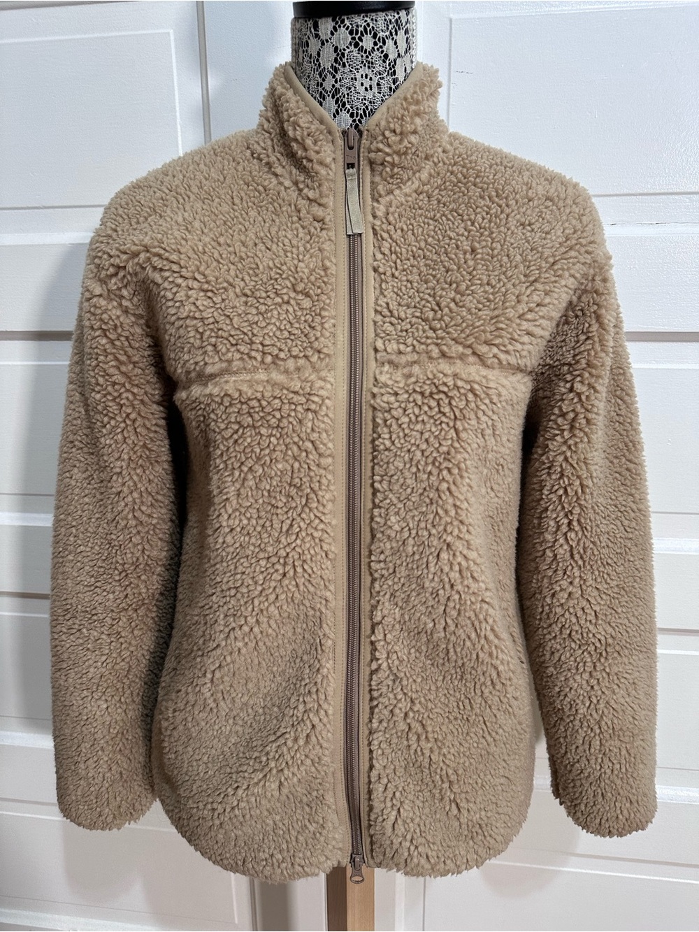 Aritzia TNA Golden Salzmann Teddy Sherpa Fleece Jacket Size S Oversized $198